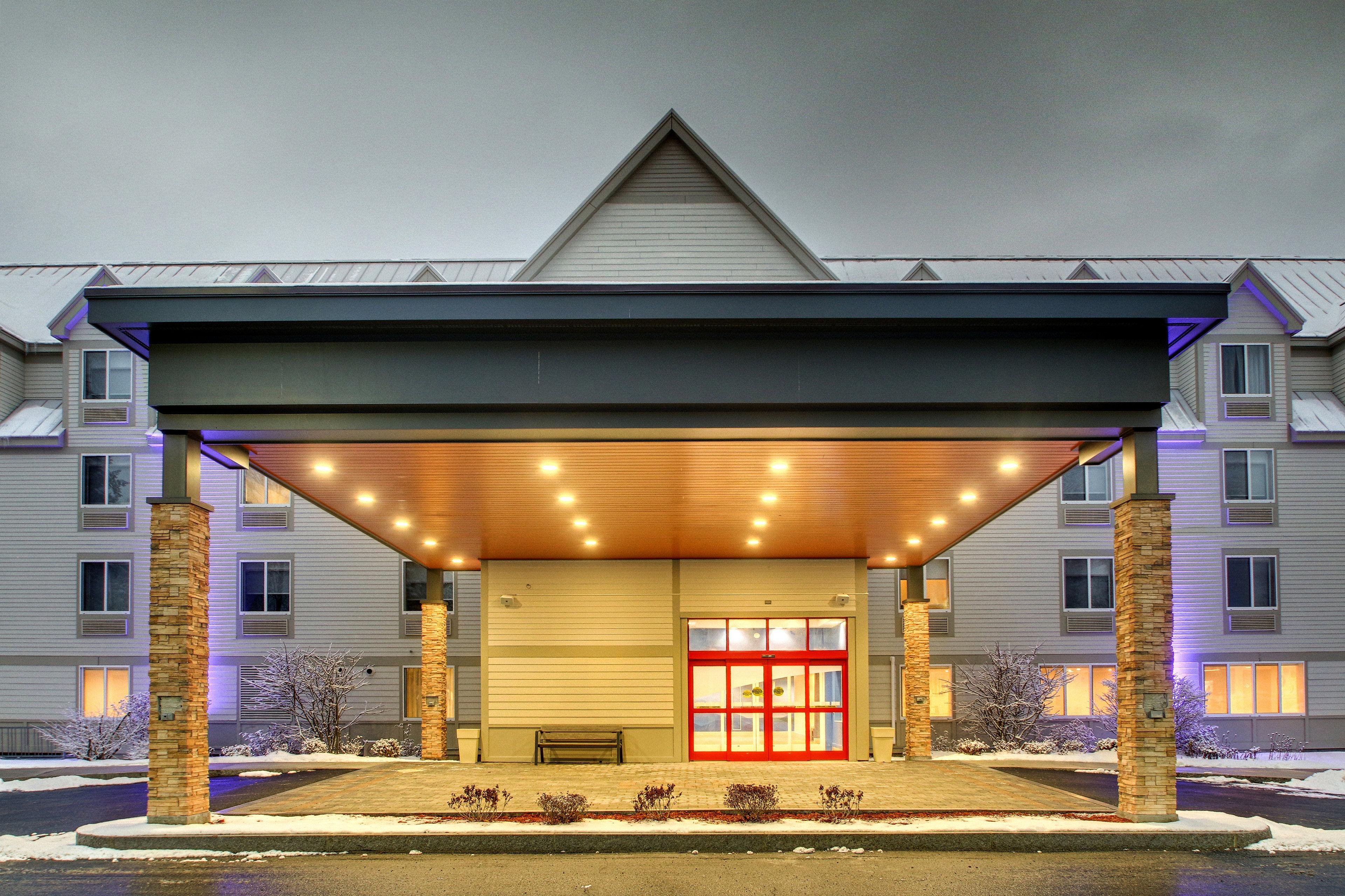 Holiday Inn Express & Suites - Lincoln East - White Mountains By Ihg Exterior photo
